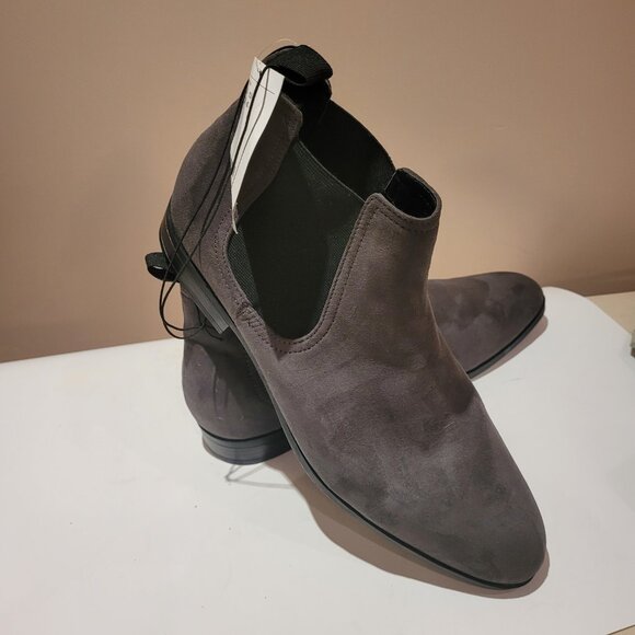 #44 New with tag without box Grey Suede ankle boots main image 4